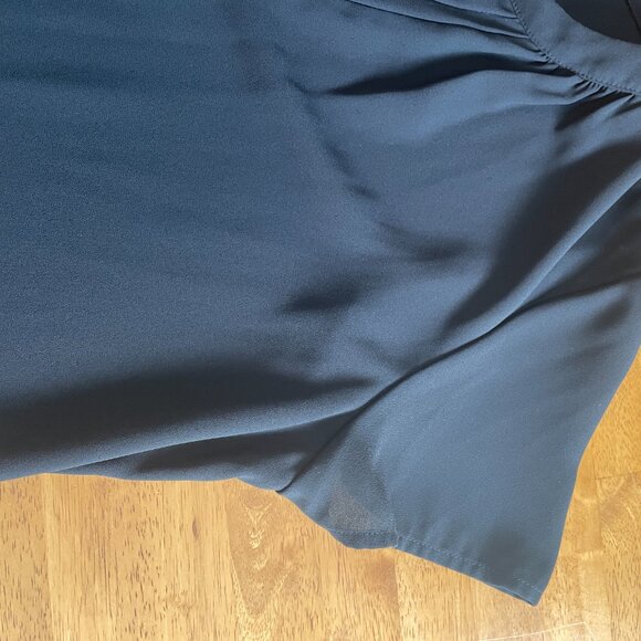 Size XL Halogen black cap sleeve top - Picture 10 of 10